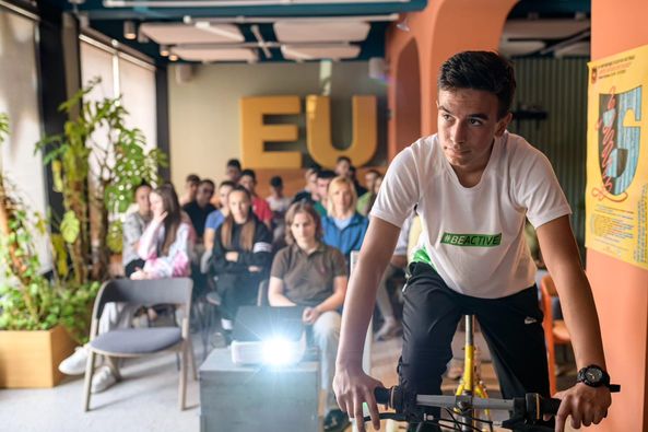 Во соработка со @gogreen.mk е одржан последниот настан во склоп на #SportWeek – Кино на велосипед