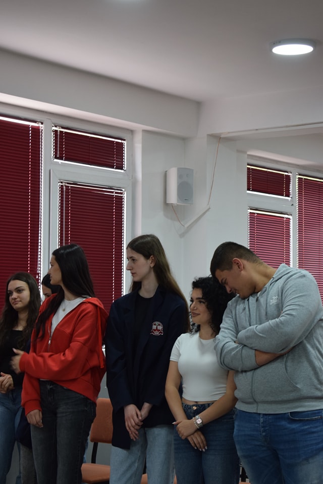 Во средното економско училиште во Тетово се одржа креативен и едукативен настан
